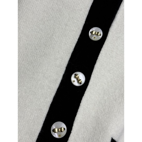 Chanel 26K Métiers d’Art Cashmere Knit Cardigan | Bow Sleeve Short-Sleeve Cardigan