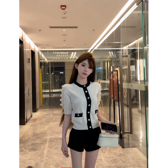 Chanel 26K Métiers d’Art Cashmere Knit Cardigan | Bow Sleeve Short-Sleeve Cardigan