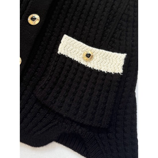Chanel 25N Ski Collection Cashmere Blend Cardigan | Black Knit with Gold Buttons
