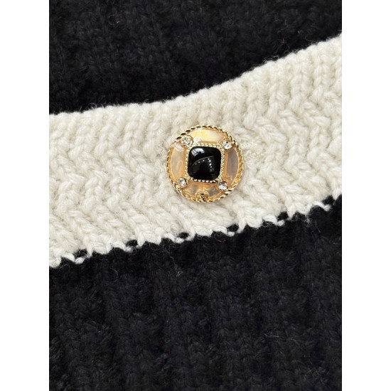 Chanel 25N Ski Collection Cashmere Blend Cardigan | Black Knit with Gold Buttons