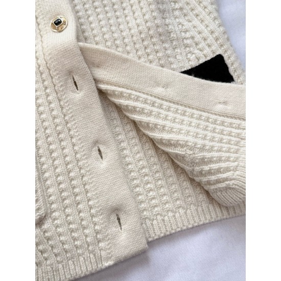 Chanel 25N Ski Collection Cashmere Blend Cardigan | White Knit with Gold Buttons
