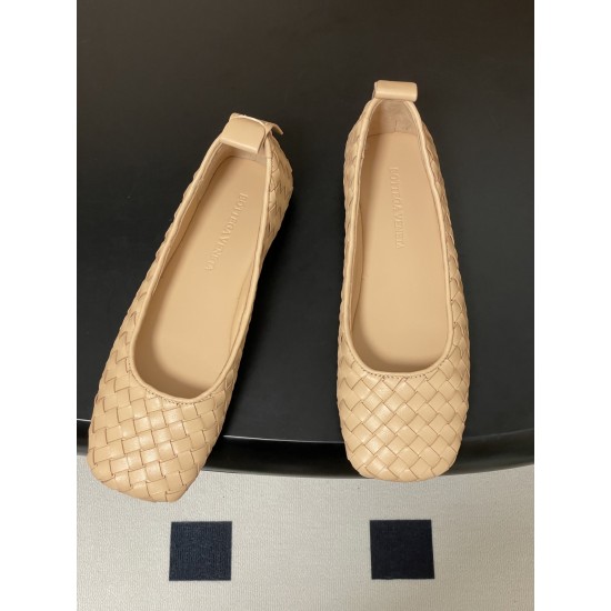 BV Charlotte Woven Ballet Flats - Retro Old Money Shoes- Beige