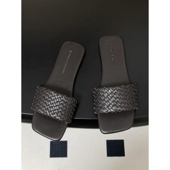 BV Palazzo Woven Leather Slides - Brown