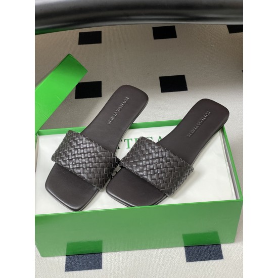 BV Palazzo Woven Leather Slides - Brown