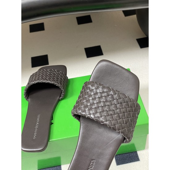 BV Palazzo Woven Leather Slides - Brown