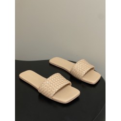 BV Palazzo Woven Leather Slides