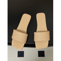 BV Palazzo Woven Leather Slides