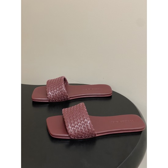 BV Palazzo Woven Leather Slides - Burgundy