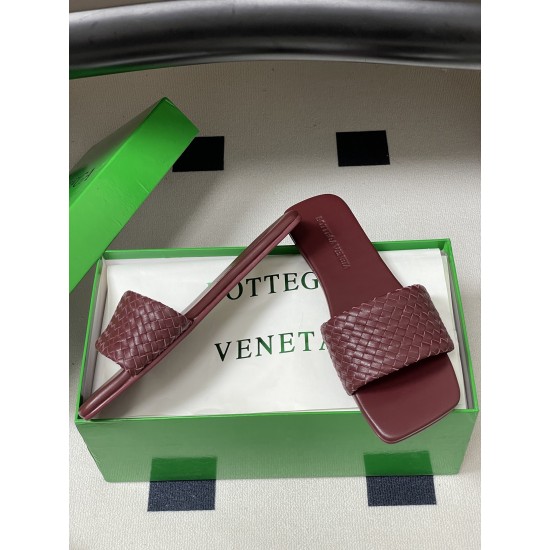 BV Palazzo Woven Leather Slides - Burgundy
