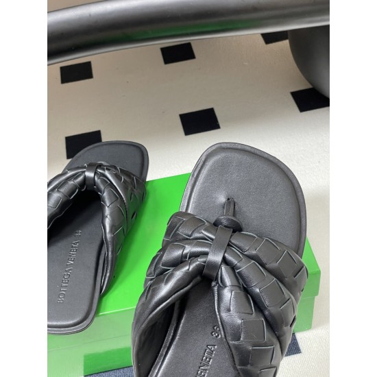 BV Salsa Puffy Woven Leather Thong Sandals- Black